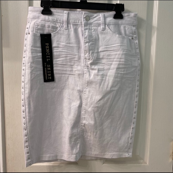 style me Dresses & Skirts - STYLE ME WHITE JEAN PENCIL SKIRT SZ 8